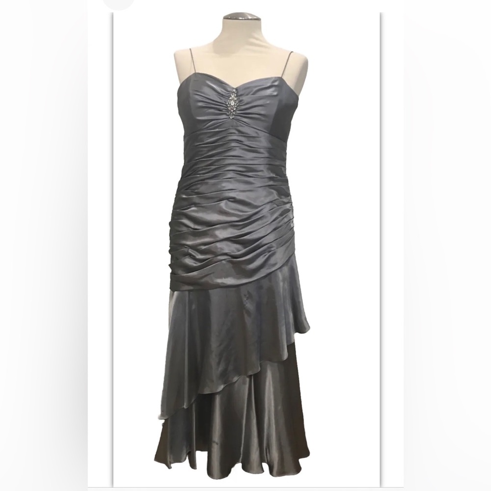 Camille La Vie Formal Borge Women dress Size 16